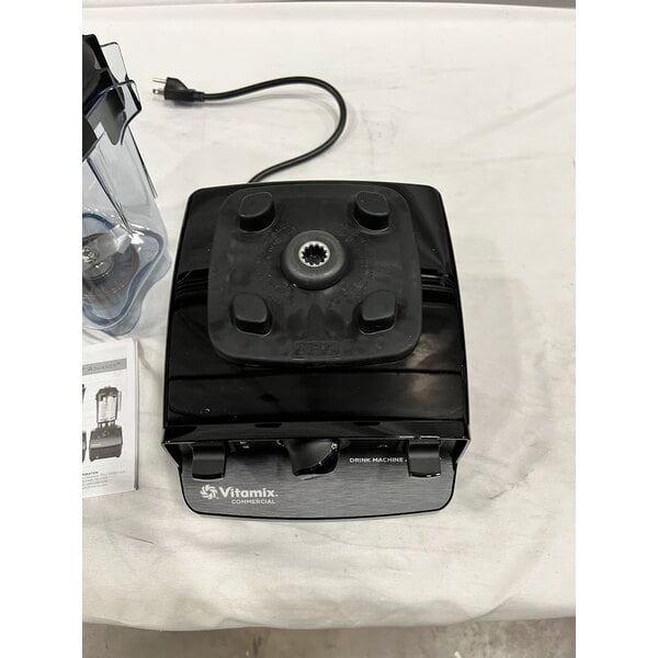 Scratch and Dent Vitamix 62824 Drink Machine Advance 2.3 hp Black Blender with 48 oz. Container - 120V