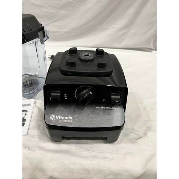 Scratch and Dent Vitamix 62824 Drink Machine Advance 2.3 hp Black Blender with 48 oz. Container - 120V