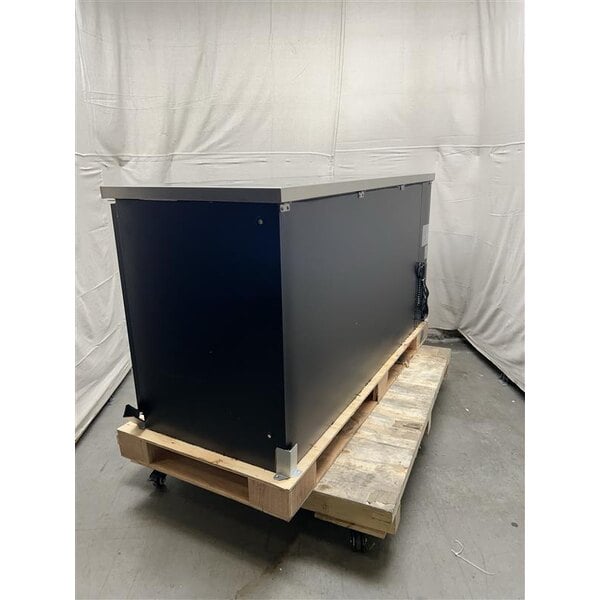 Scratch and Dent Avantco UDD-3-HC (2) Four Tap Kegerator Beer Dispenser - Black, (3) 1/2 Keg Capacity