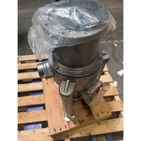 Scratch and Dent Hobart FD4/150-1 Commercial Garbage Disposer with Adjustable Flanged Feet - 1 1/2 hp, 208-230/460V