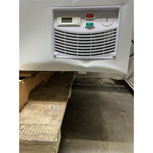 Scratch and Dent Galaxy CF30HC Commercial Chest Freezer - 30 cu. ft.