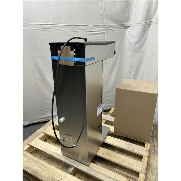 Scratch and Dent Bunn 53100.0001 BrewWISE ICB-DV Infusion Stainless Steel Dual Voltage Tall Coffee Brewer - 120V or 120/208V-240V, 4050W