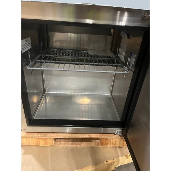Scratch and Dent Avantco AU-27F 27" Undercounter Freezer