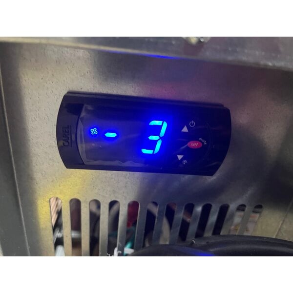 Scratch and Dent Avantco AU-27F 27" Undercounter Freezer