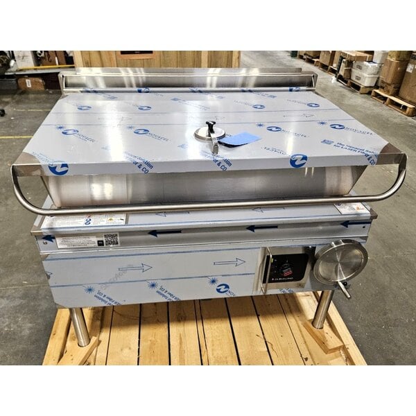 Scratch and Dent Cleveland SGL-40-TR Natural Gas 40 Gallon DuraPan Open Base Tilt Skillet - 130,000 BTU
