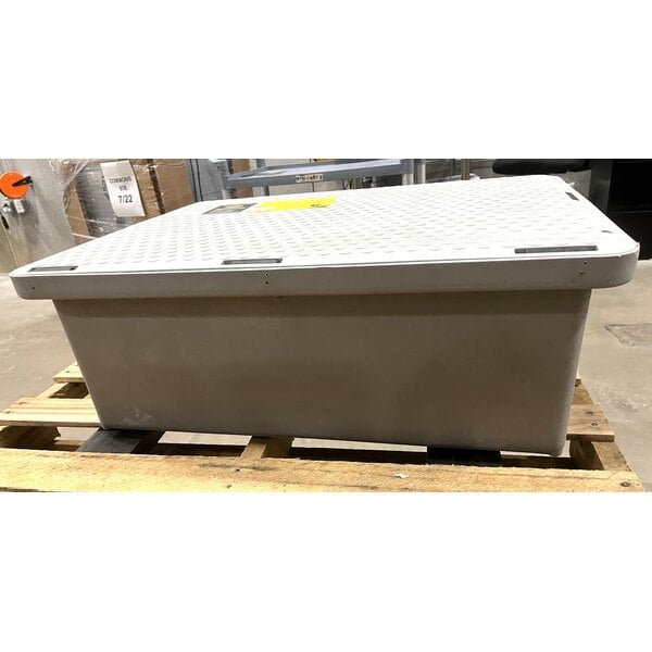 Scratch and Dent Endura 3925A02LO Lo-Pro 50 lb. 25 GPM Low Profile Grease Trap with 2" Hub