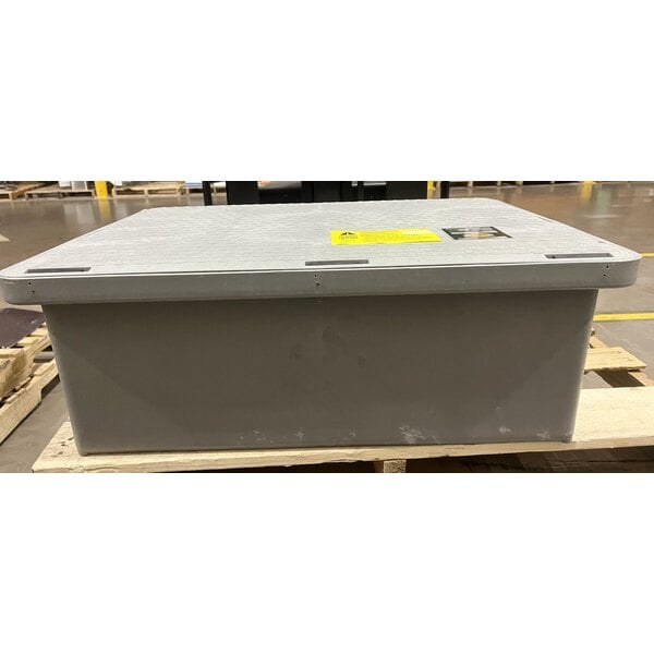 Scratch and Dent Endura 3925A02LO Lo-Pro 50 lb. 25 GPM Low Profile Grease Trap with 2" Hub