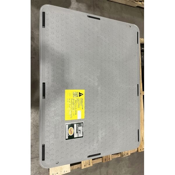 Scratch and Dent Endura 3925A02LO Lo-Pro 50 lb. 25 GPM Low Profile Grease Trap with 2" Hub