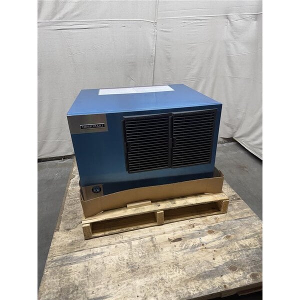 Scratch and Dent Hoshizaki KM-530MAK 30" Air-Cooled Modular Crescent Cube Ice Machine - 545 lb., 115V, 1 Phase