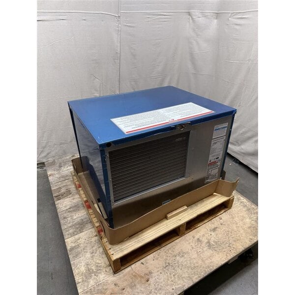 Scratch and Dent Hoshizaki KM-530MAK 30" Air-Cooled Modular Crescent Cube Ice Machine - 545 lb., 115V, 1 Phase
