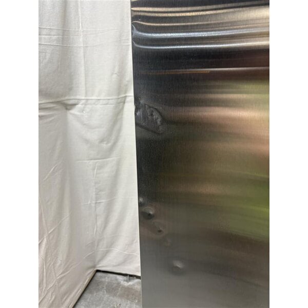 Scratch and Dent Avantco A-23F-HC 29" Solid Door Reach-In Freezer