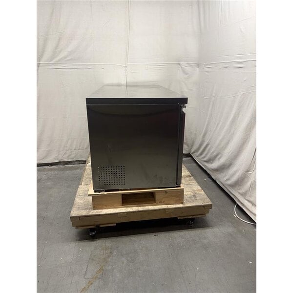 Scratch and Dent Avantco SS-UC-60R-HC 60" Undercounter Refrigerator