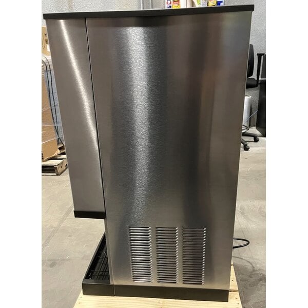 Scratch and Dent Manitowoc CNP0202A-161L 16 1/4" Air-Cooled Countertop Nugget Ice Maker / Water Dispenser with Lever Dispensing and 20 lb. Bin - 285 lb., 115V