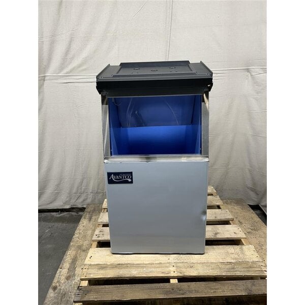 Scratch and Dent Avantco Ice KMC-F-322-A 22" Air-Cooled Modular Full Cube Ice Machine with 275 lb. Storage Bin - 344 lb., 115V
