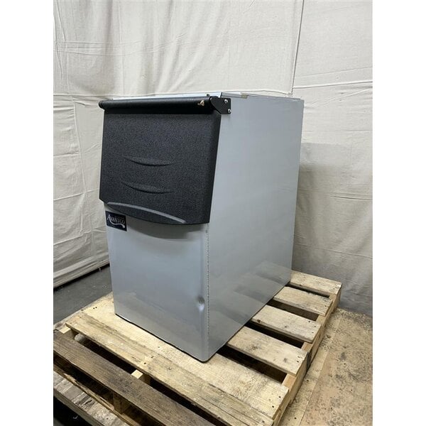 Scratch and Dent Avantco Ice KMC-F-322-A 22" Air-Cooled Modular Full Cube Ice Machine with 275 lb. Storage Bin - 344 lb., 115V