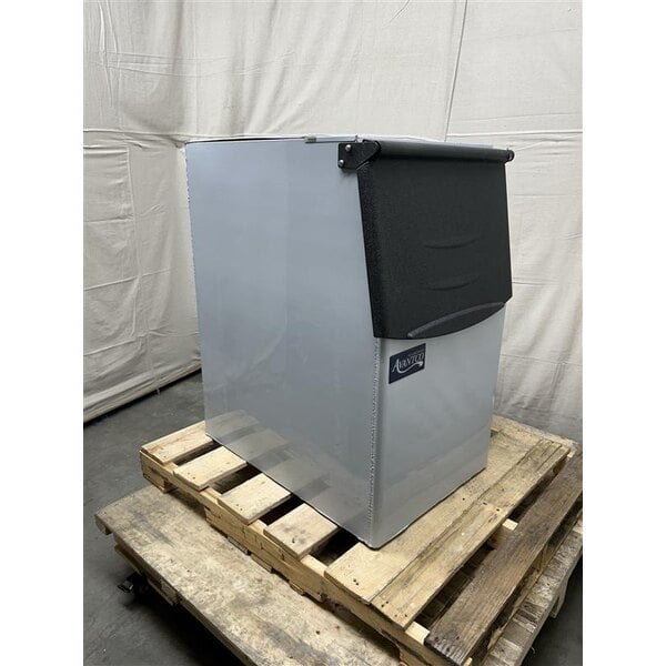 Scratch and Dent Avantco Ice KMC-F-322-A 22" Air-Cooled Modular Full Cube Ice Machine with 275 lb. Storage Bin - 344 lb., 115V