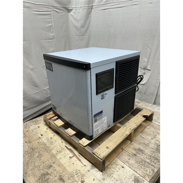 Scratch and Dent Avantco Ice KMC-F-322-A 22" Air-Cooled Modular Full Cube Ice Machine with 275 lb. Storage Bin - 344 lb., 115V
