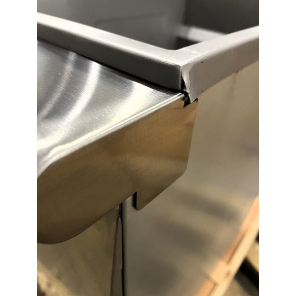 Scratch and Dent Avantco FF50 Natural Gas 50 lb. Stainless Steel Floor Fryer - 120,000 BTU