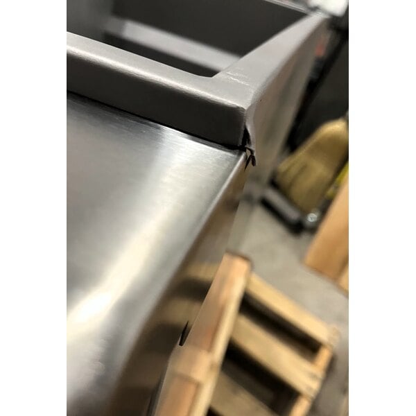 Scratch and Dent Avantco FF50 Natural Gas 50 lb. Stainless Steel Floor Fryer - 120,000 BTU