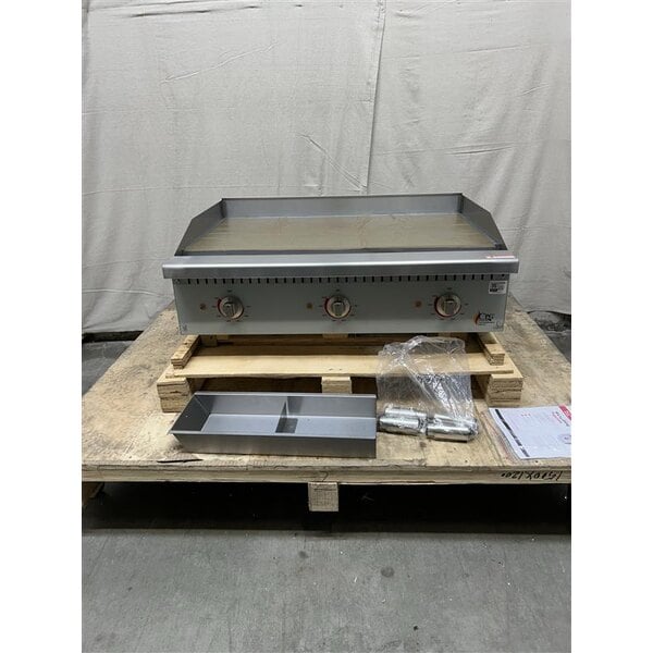 Scratch and Dent Cooking Performance Group G-CPG-36-M 36" Electric Countertop Griddle - 9 kW / 12 kW, 208 / 240V