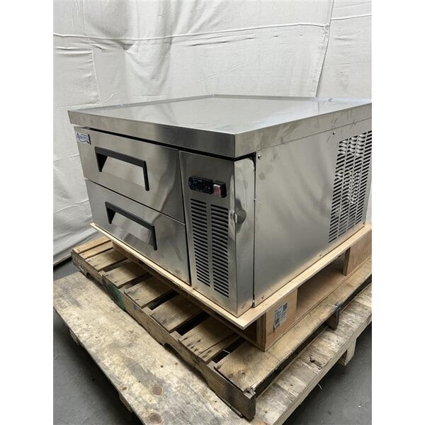 Scratch and Dent Avantco CBE-36-HC 36" 2 Drawer Refrigerated Chef Base
