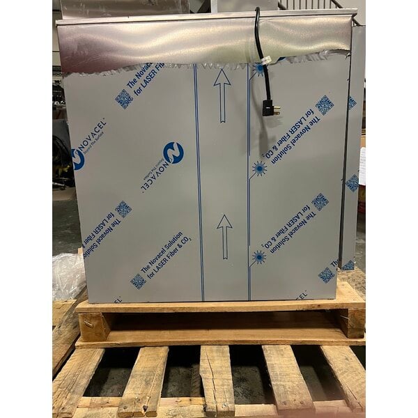 Scratch and Dent Beverage-Air UCR27AHC 27" Undercounter Refrigerator