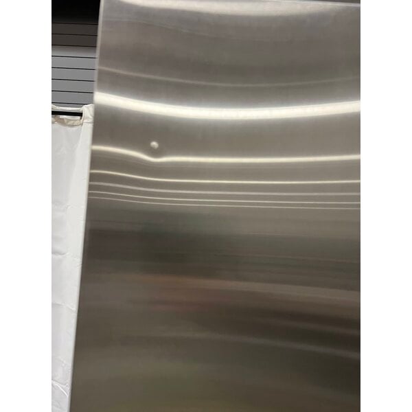Scratch and Dent Avantco A-23F-HC 29" Solid Door Reach-In Freezer