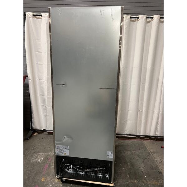 Scratch and Dent Avantco A-23F-HC 29" Solid Door Reach-In Freezer