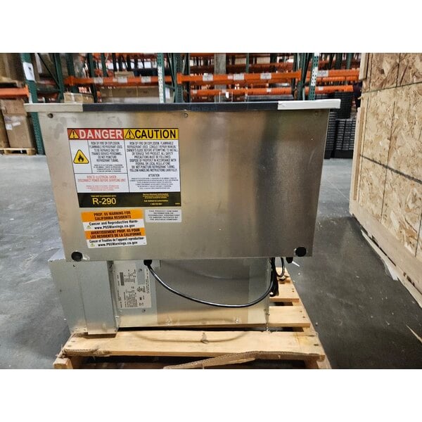 Scratch and Dent Delfield N225P 6 Gallon Drop-In Freezer with Stainless Steel Lids