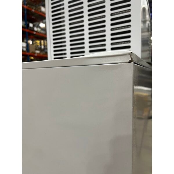 Scratch and Dent Leer 40ASL-R290 51" Outdoor Auto Defrost Ice Merchandiser with Slanted Front and Galvanized Steel Door