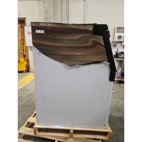 Scratch and Dent Avantco Ice BIN40022 22" Ice Storage Bin with Metallic Alloy Exterior - 383 lb.
