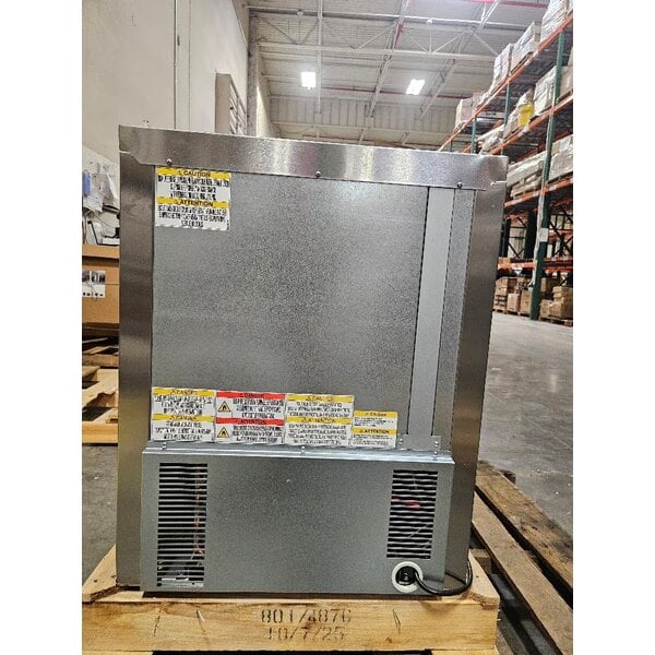 Scratch and Dent Beverage-Air WTF24AHC 24" Single Door Worktop Freezer