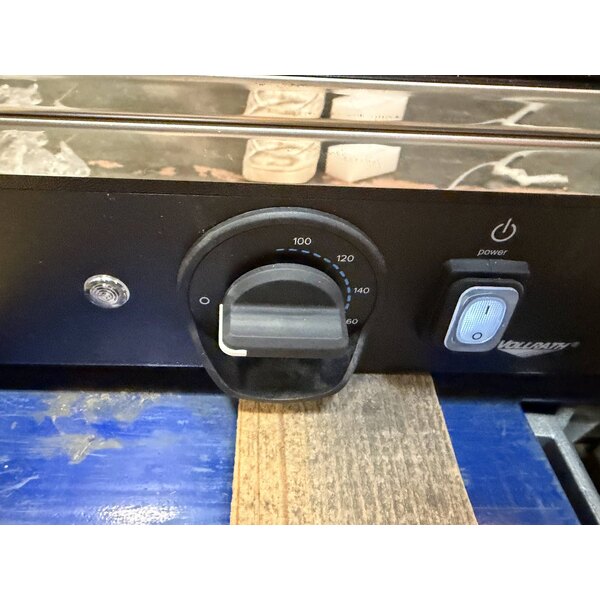 Scratch and Dent Vollrath HFM-48 48" Hot Food Merchandiser - 1440W