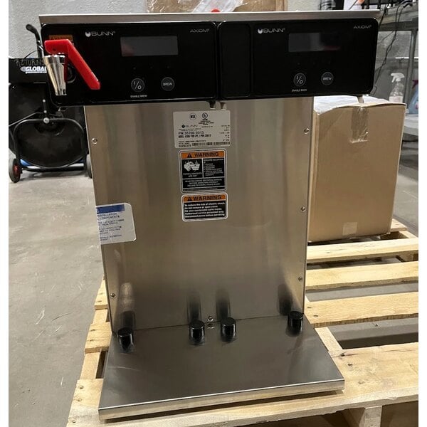Scratch and Dent Bunn 38700.0013 Axiom APS Twin Airpot Coffee Brewer - 120/240V