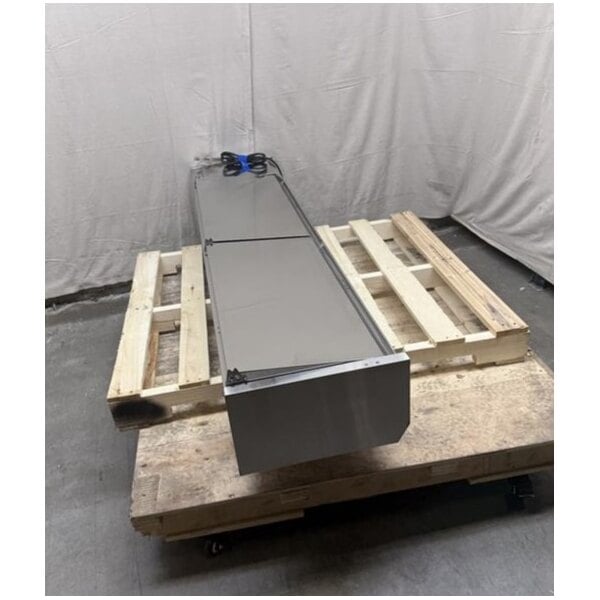 Scratch and Dent Avantco CPT-71 71" Countertop Refrigerated Prep Rail
