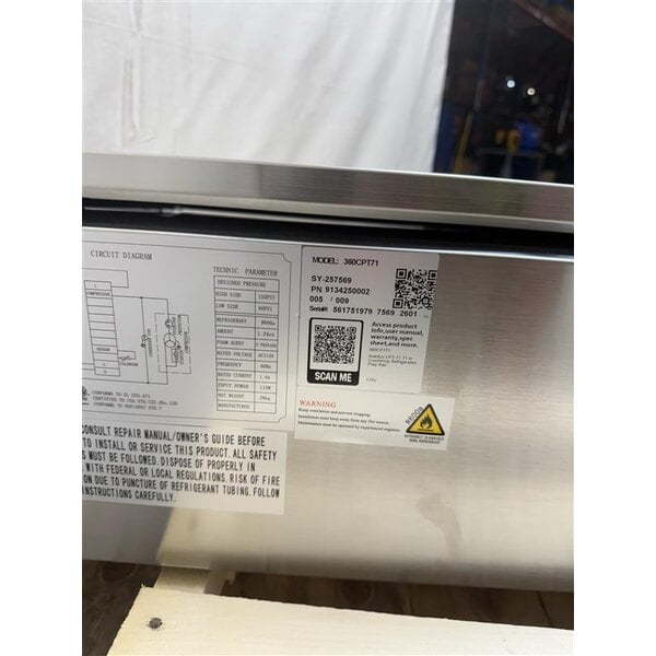 Scratch and Dent Avantco CPT-71 71" Countertop Refrigerated Prep Rail