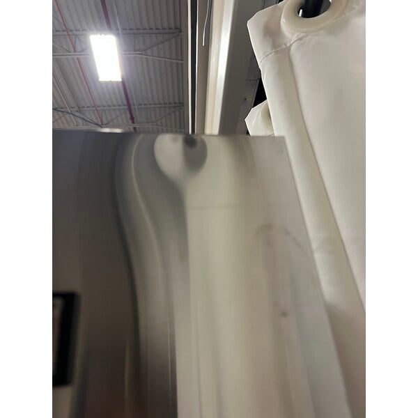 Scratch and Dent Avantco A-35R-HC 39 1/2" Solid Door Reach-In Refrigerator