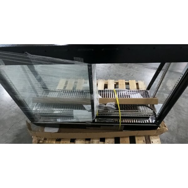 Scratch and Dent Avantco HDC-48 48" Self/Full Service 3 Shelf Countertop Heated Display Case with Sliding Doors - 120V, 1580W