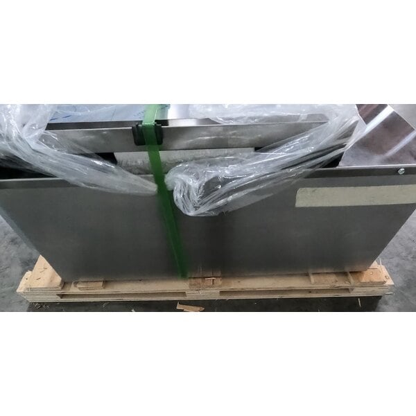 Scratch and Dent Carnival King 30 lb. Liquid Propane / Field Convertible Flat Bottom Countertop Funnel Cake / Donut Fryer