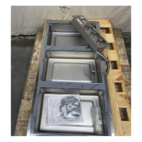 Scratch and Dent Wells MOD-300TDM 3 Pan Drop-In Hot Food Well with Drain Manifolds - Thermostatic Control