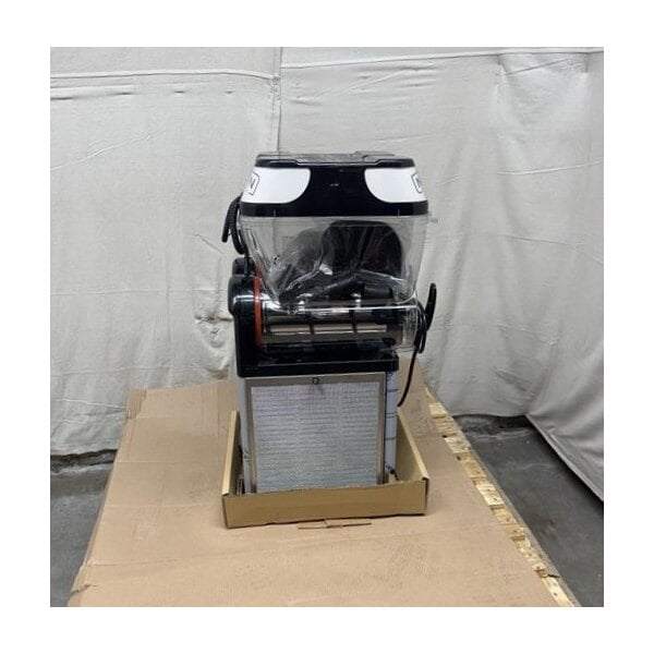 Scratch and Dent Narvon SM2 Double 3 Gallon Pourover Granita / Slushy / Frozen Beverage Machine - 115V
