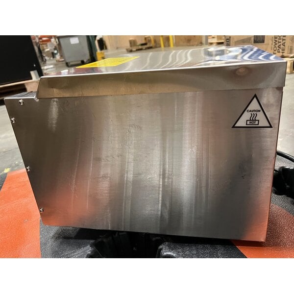 Scratch and Dent Avantco T3300B Commercial 10" Wide Conveyor Toaster with 3" Opening - 208V, 3300W, 800 Slices per Hour
