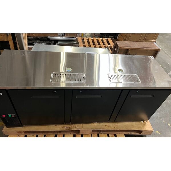 Scratch and Dent Avantco UDD-4-HC Black Kegerator / Beer Dispenser with (2) 2 Tap Towers - (3) 1/2 Keg Capacity