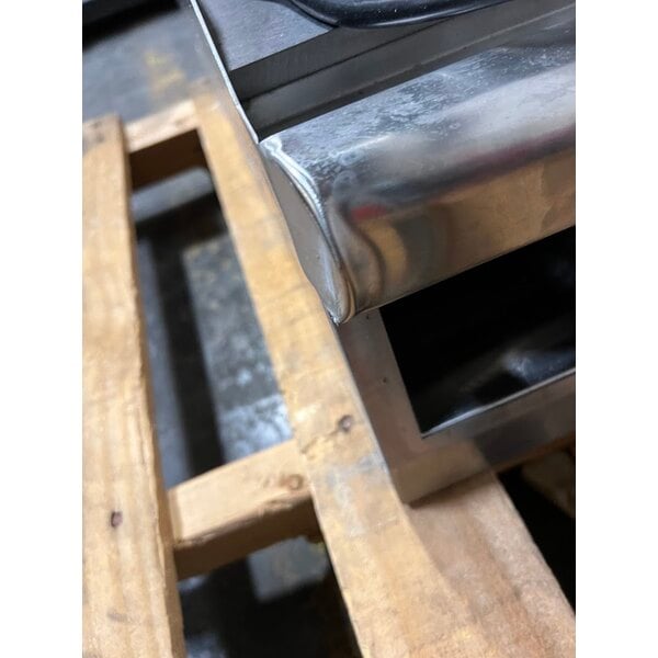 Scratch and Dent Avantco EG30N 30" Electric Countertop Griddle - 208/240V, 3.3 kW-4.5 kW