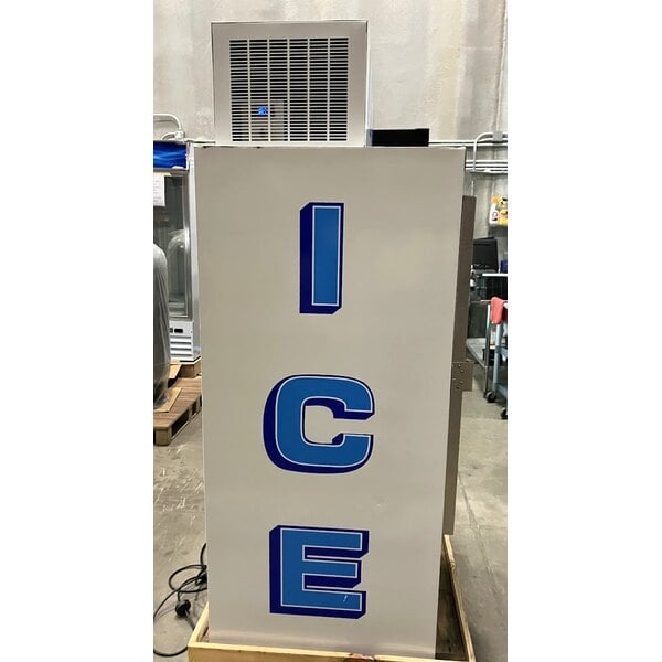 Scratch and Dent Polar Temp 300CWP Cold Wall Outdoor Ice Merchandiser - 30 cu. ft.