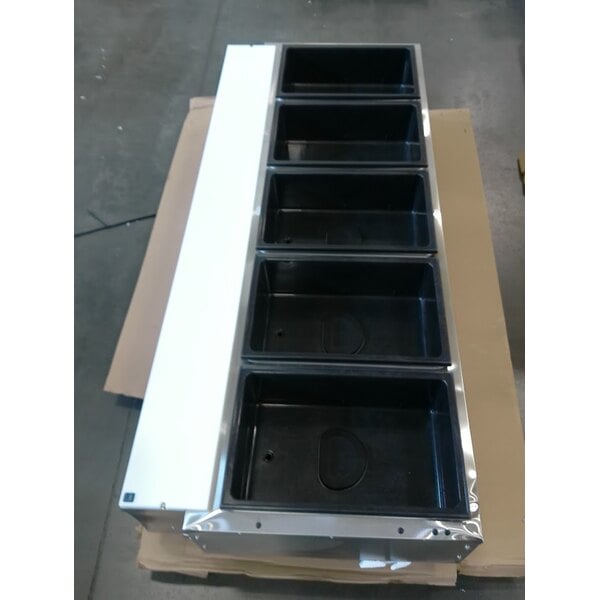 Scratch and Dent Vollrath 38119 ServeWell® Electric Five Pan Hot Food Table 208/240V - Sealed Well