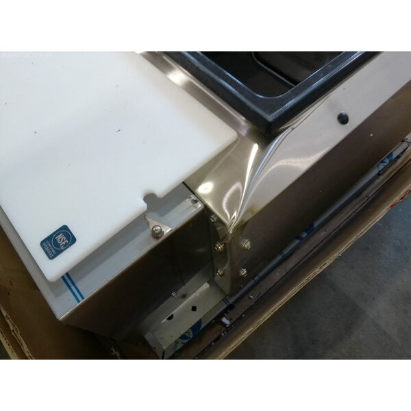 Scratch and Dent Vollrath 38119 ServeWell® Electric Five Pan Hot Food Table 208/240V - Sealed Well