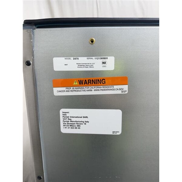 Scratch and Dent Manitowoc D-570 Ice Storage Bin - 532 lb.
