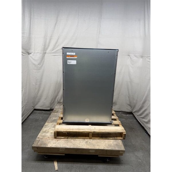Scratch and Dent Manitowoc D-570 Ice Storage Bin - 532 lb.