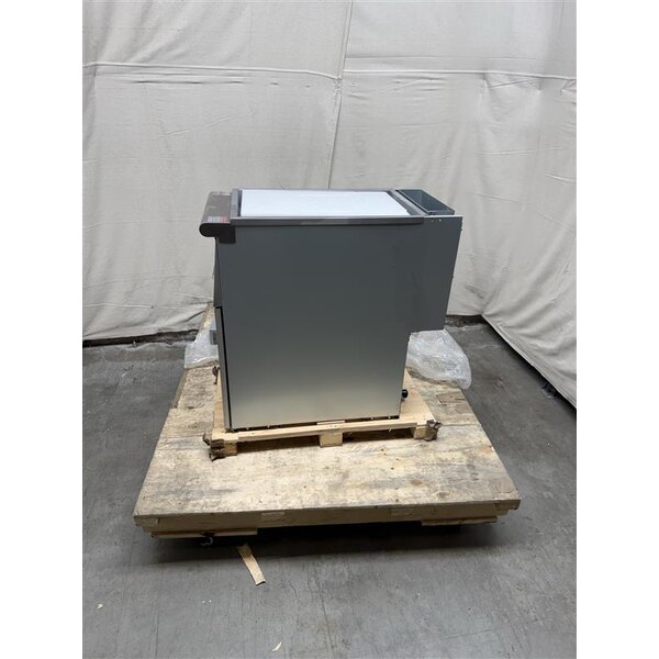 Scratch and Dent Avantco F4-ES-N 45-50 lb. Natural Gas Stainless Steel Floor Fryer - 85,000 BTU